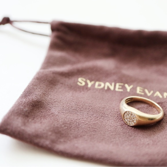 Sydney Evan Oval Pinky Signet Ring 4 - Picture 6 of 8